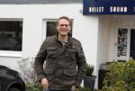 Nederhorst den Berg 5 december 2018
Opnames liedje voor afscheid Edwin Evers door heel veel collegaâ€™s en artiesten in de Bullet sound studioâ€™s. Luuk Ikkink