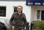 Nederhorst den Berg 5 december 2018
Opnames liedje voor afscheid Edwin Evers door heel veel collegaâ€™s en artiesten in de Bullet sound studioâ€™s. Luuk Ikkink