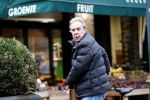 Amsterdam 28 november 2018
Maarten Spanjer doet boodschappen in amsterdam zuid