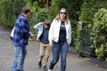 Amsterdam 25 augustus 2018
Martijn Krabbe gaat met zijn zoon achilles en zijn nieuwe vriendin Deborah Wietzes boodschappen doen.