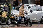 Amsterdam, 16 November 2018 
Marvin Breukhoven op zijn scooter op de PC Hooftstraat