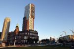 Rotterdam 15 november 2018
Memphis Depay heeft de penthouse in appartementen complex Montevideo in Rotterdam. Het ligt naast Hotel New York en de Erasmusbrug.