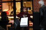 Amsterdam 28 november 2018
Nada v Nie doet boodschappen in Amsterdam zuid.