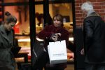 Amsterdam 28 november 2018
Nada v Nie doet boodschappen in Amsterdam zuid.