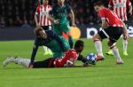 Eindhoven, 24 Oktober 2018 PSV-Tottemham Hotspur.
Duel in de voorronde Champions League, eindstand 2-2.
Pablo Rosario en Christian  Eriksen