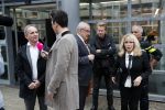 Den Bosch 30 november 2018
Rechtszaak tussen Johan Vlemmix en Patricia Paay. Johan kwam met een look a like pop ( in rolstoel) van zichzelf en Patricia kwam met haar man Robbert Hinfelaar naar de rechtbank in Den Bosch.