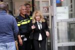 Den Bosch 30 november 2018
Rechtszaak tussen Johan Vlemmix en Patricia Paay. Johan kwam met een look a like pop ( in rolstoel) van zichzelf en Patricia kwam met haar man Robbert Hinfelaar naar de rechtbank in Den Bosch.