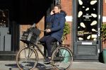 Amsterdam 15 november 2018
Prins Maurits bellend op zijn fiets.