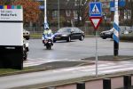 Hilversum 12 december 2018
Pieter Broertjes en Johan Remkes ontvangen prinses Beatrix bij beeld en geluid op het mediapark. Verlengde auto Volvo van de prinses