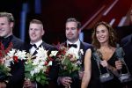 Amsterdam 19 december 2018
Sportman van het jaar verkiezing in afas live. Kjeld Nuis met Sportvrouw van het Jaar 2018 Suzanne Schulting, gehandicapte sporter van het Jaar 2018 Bibian Mentel en de coaches van het Jaar 2018 Jac Orie en Raemon Sluijter De baanwielrenners werden ploeg van het jaar, Marianne Timmer kreeg een ouvre prijs en Rico Verhoeven werd door de Zapp kijkers gekozen tot meest populaire sporter. Raemon met zijn vriendin Fatima Moreiro de Melo
