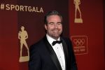 Amsterdam 19 december 2018
Sportman van het jaar verkiezing in afas live. Kjeld Nuis met Sportvrouw van het Jaar 2018 Suzanne Schulting, gehandicapte sporter van het Jaar 2018 Bibian Mentel en de coaches van het Jaar 2018 Jac Orie en Raemon Sluijter De baanwielrenners werden ploeg van het jaar, Marianne Timmer kreeg een ouvre prijs en Rico Verhoeven werd door de Zapp kijkers gekozen tot meest populaire sporter. Raemon met zijn vriendin Fatima Moreiro de Melo