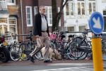 Amsterdam 14 november 2018
Rob Hoogland (telegraaf) laat hond uit.