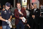 Amsterdam 13 november 2018
Presentatie TAG Heuer horloge van Max Verstappen in Hotel Arena. Robert Doornbos en Rob Kamphues doen de presentatie.