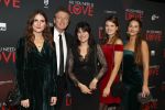 Amsterdam 26 november 2018
Premiere All you need is love in het delamar theater. Robert ten Brink met zijn vrouw en dochters en hun partners