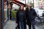 Amsterdam 17 december 2018
Ruud Gullit met zijn vriendin Karin de Rooij in Amsterdam zuid.