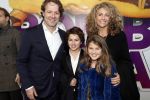 Rotterdam 9 december 2018
Premiere Bon Bini Holland 2 in pathe Rotterdam. Sharon Wins met man en kinderen