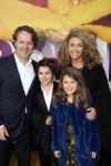 Rotterdam 9 december 2018
Premiere Bon Bini Holland 2 in pathe Rotterdam. Sharon Wins met man en kinderen