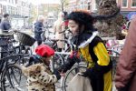 Amsterdam 1december 2018
Sinterklaas en zijn pieten op de cornelis schuytstraat.