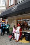 Amsterdam 1december 2018
Sinterklaas en zijn pieten op de cornelis schuytstraat.
