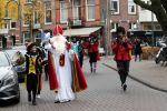 Amsterdam 1december 2018
Sinterklaas en zijn pieten op de cornelis schuytstraat.