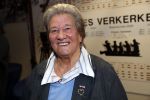 Puttershoek 8 december 2018
Presentatie boek Kees Verkerk. Ard Schenk en zijn vrouw krijgen allebei het eerste boek overhandigd. Sjoukje Dijkstra