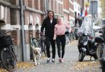 Amsterdam 22 november 2018
Sonja Bakker met vriend Barry Suijdam aan de wandel met hun hond in Amsterdam zuid.