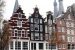 Amsterdam 25 november 2018
Thierry Baudet vertrekt vanaf zijn huis naar het programma buitenhof van Paul Witteman.