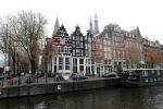 Amsterdam 25 november 2018
Thierry Baudet vertrekt vanaf zijn huis naar het programma buitenhof van Paul Witteman.