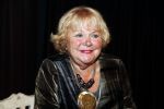 Hilversum 3 december 2018
Tineke de Nooij krijgt ouvre award bij beeld en geluid.