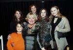 Hilversum 3 december 2018
Tineke de Nooij krijgt ouvre award bij beeld en geluid. Tineke met dochters en kleinkinderen