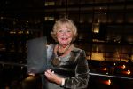 Hilversum 3 december 2018
Tineke de Nooij krijgt ouvre award bij beeld en geluid.