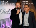 Amsterdam, 6 December 2018
Uitreiking boek Sonja Bakker
Presentatie CD Wesly Bronkhorst
Wesly Bronkhorst en Hans v Vondelen