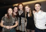 Hilversum 3 december 2018
Tineke de Nooij krijgt ouvre award bij beeld en geluid. dochter Tineke de Nooij met kinderen