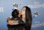 Amsterdam 16 november 2019
Premiere Frozen 2 in Tuschinski. Amanda Balk met dochter