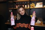 Beverwijk 23 november 2019
Opening winkel van Moise Trustfull in het centrum van Beverwijk.
Haar vader Orlando en moeder Quinty zijn natuurlijk aanwezig. Amber Delil