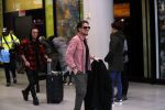 Schiphol 29 november 2019
Andre Hazes en zijn neef/vriend Djarno Hofland arriveren op schiphol nadat ze samen in New York NY zijn geweest. De moederf van Djarno staat ze op te wachten.
