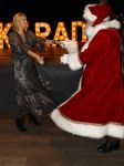Amsterdam, 6 December 2019
Sky Radioâ€™s Christmas Tree For Charity met BN-ers
Anouk Smulders en Kerstman sky radio