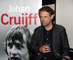 Amsterdam 15 november 2019
Rechtszaak Auke Kok versus de johan Cruijff foundation. Na zitting is de boekpresentatie in cafe op de middenweg.