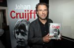 Amsterdam 15 november 2019
Rechtszaak Auke Kok versus de johan Cruijff foundation. Na zitting is de boekpresentatie in cafe op de middenweg.