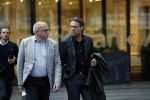 Amsterdam 15 november 2019
Rechtszaak Auke Kok versus de johan Cruijff foundation. Na zitting is de boekpresentatie in cafe op de middenweg.