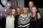 Aalsmeer 18 november 2019
Bonnie st Claire viert haar 70e verjaardag in de Praam in Aalsmeer. Bonnie met Wino Romy en Jacky Omzigt en Sylvana Borsato