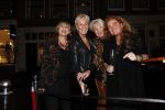 Amsterdam 27 november 2019
Opening winkel Modetheater By Caroline V Eeden van Chateau Meiland bij 9 straatjes. Met mede eigenaressen