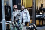 Amsterdam 30 november 2019
Connie Witteman met kleindochter aan het winkelen op de pc hooftstraat.