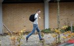 Amsterdam 15 november 2019
Dolf Jansen rennend op straat in zijn gewone kleren.