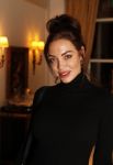 Amsterdam 25 november 2019
Boekpresentatie Victor Mids en Oscar Verpoort ( MINDFUCK) in het Amstel Hotel . Hans Kazan krijgt het eerste exemplaar. Dorien Rose  kwam met haar zus