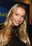 Amsterdam, 6 December 2019
Sky Radioâ€™s Christmas Tree For Charity met BN-ers
Emma Heesters