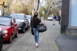 December 1 december 2019
Estelle Cruijff op weg naar haar huis.