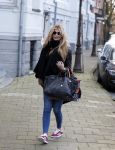 December 1 december 2019
Estelle Cruijff op weg naar haar huis.