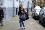 December 1 december 2019
Estelle Cruijff op weg naar haar huis.