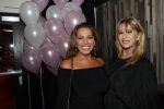 Aalsmeer 18 november 2019
Bonnie st Claire viert haar 70e verjaardag in de Praam in Aalsmeer.
Esther Oosterbeek en Anita Heilker